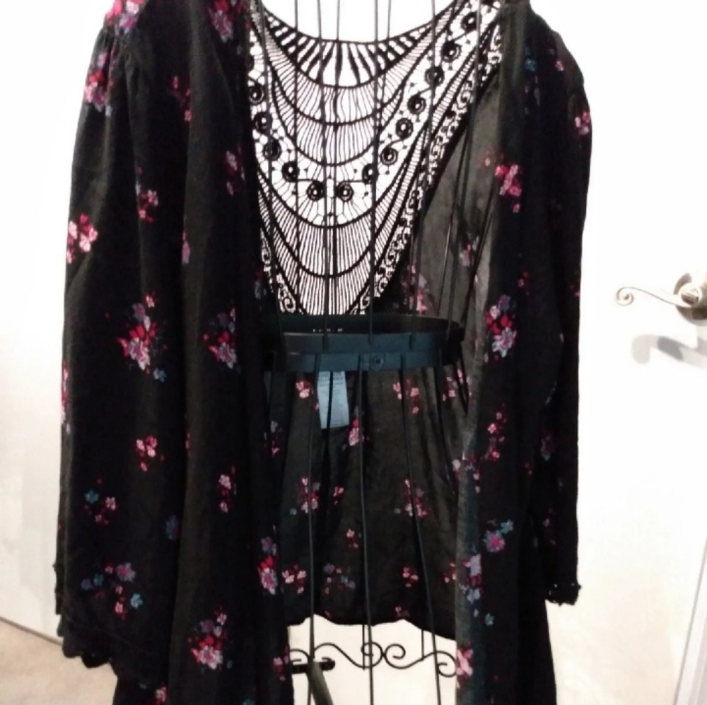 Flowy spring summer cover